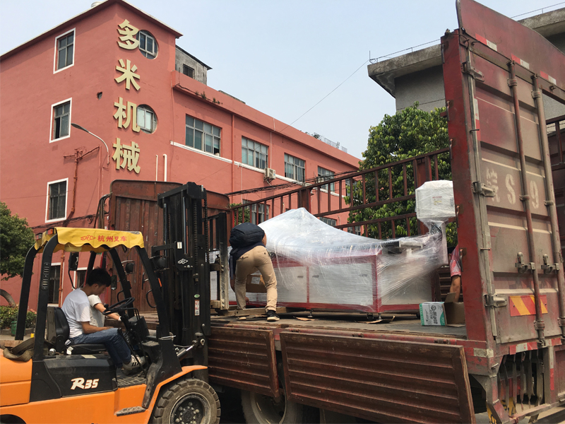 家具方管熱熔機床，專車發往山海